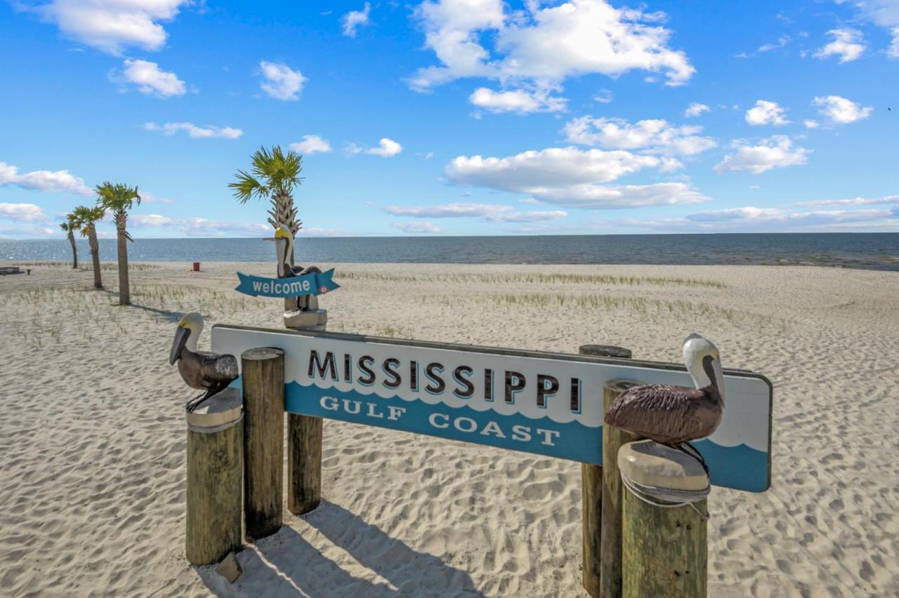 New King With Loft Beach Near Gulf Gulfport Exterior foto